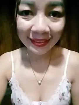 Snapshot of Yiyi102300 chatting on 12, 6, 2026 Yiyi102300 online show from 12, 6, 2026