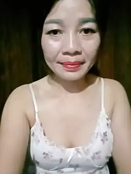 Snapshot of Yiyi102300 chatting on 25, 5, 2026 Yiyi102300 online show from 25, 5, 2026