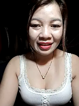 Yiyi102300 online show from 7, 4, 2026