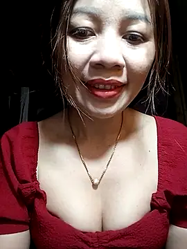 Yiyi102300 online show from 27, 3, 2026