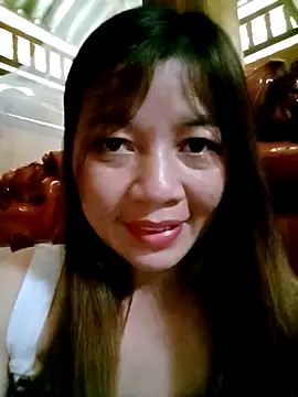 Yiyi102300 online show from 24, 4, 2026