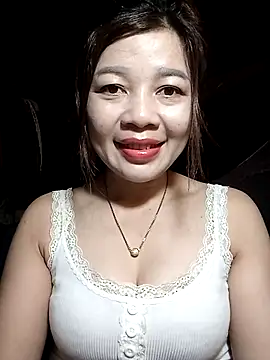 Yiyi102300 online show from 2, 4, 2026