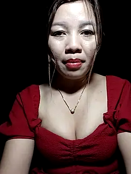 Yiyi102300 online show from 24, 3, 2026
