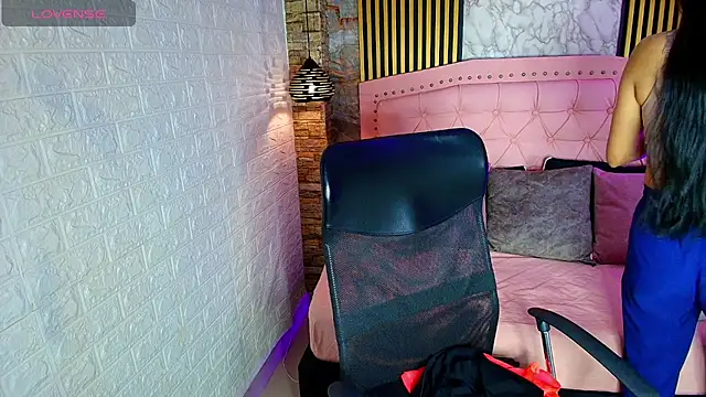 AishaCambell  online show from 30, 4, 2026
