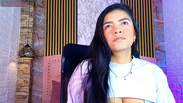 AishaCambell  online show from 19, 5, 2026