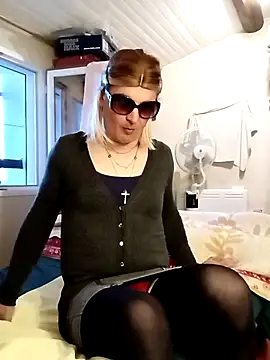 stephie83 online show from 26, 3, 2026