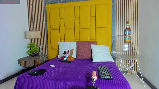  karlaruso online show from 22, 4, 2026