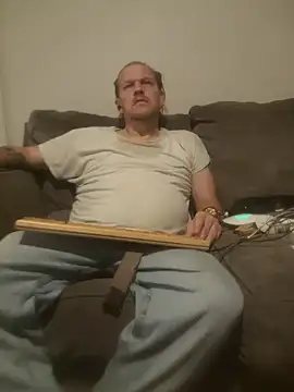 yourMasterisBored online show from 25, 3, 2026