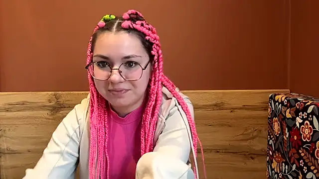 KlairRoms online show from 17, 3, 2026