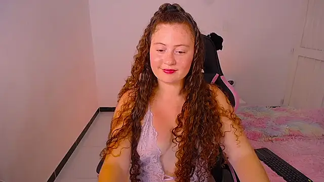 Snapshot of natural_ginger5 chatting on 10, 4, 2026 natural ginger5 online show from 10, 4, 2026