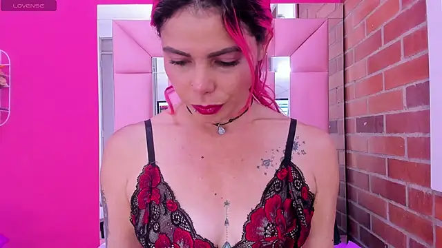 Nicky hot 69 online show from 17, 3, 2026