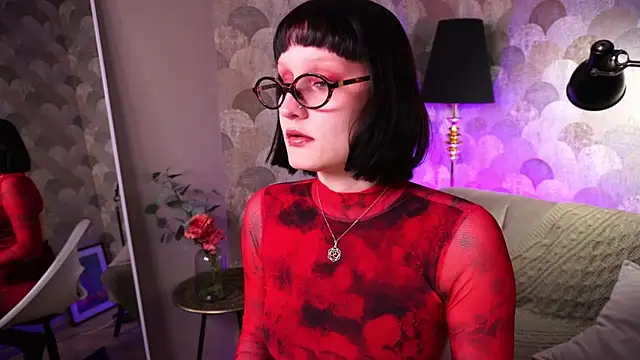 Velvet Lily online show from 31, 3, 2026