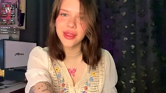 SarahHunnye online show from 13, 4, 2026