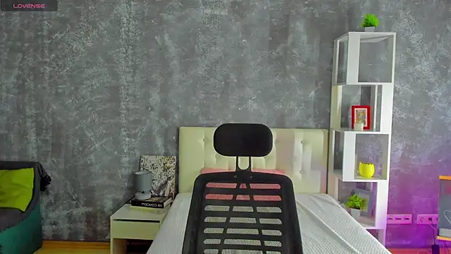 Shiny Liss online show from 12, 5, 2026