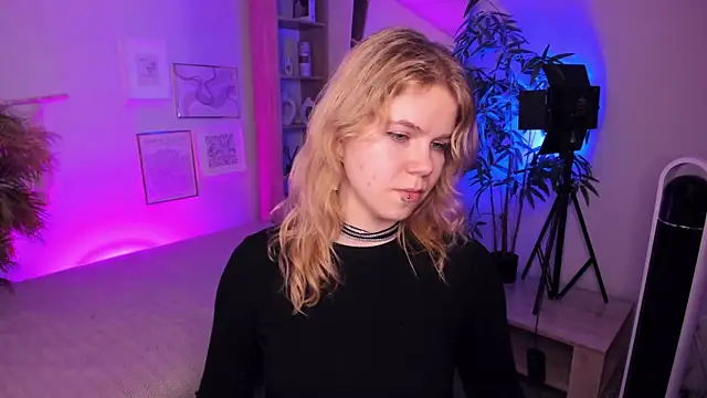 ElizabethVane online show from 17, 5, 2026