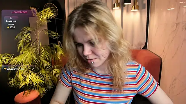 ElizabethVane online show from 14, 6, 2026