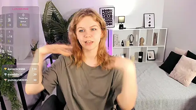ElizabethVane online show from 15, 4, 2026