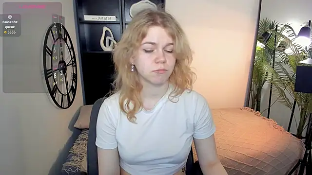 ElizabethVane online show from 5, 6, 2026