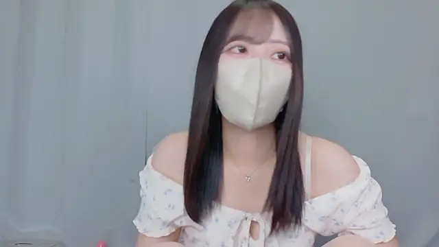 Sakura sweety  online show from 18, 7, 2026