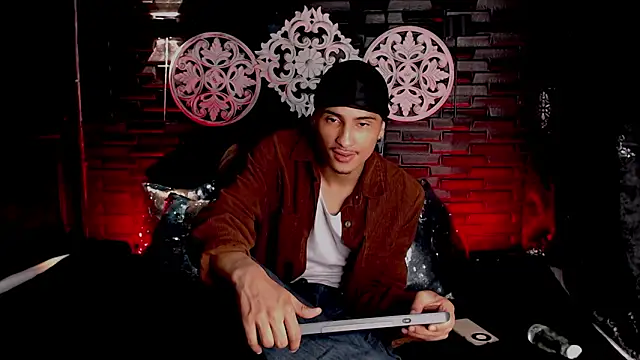 nico twink7 online show from 17, 3, 2026