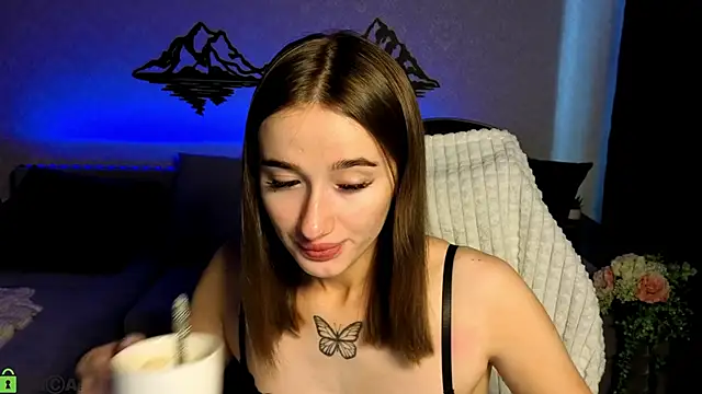 Snapshot of Lady_Sunrise12 chatting on 11, 6, 2026 Lady Sunrise12 online show from 11, 6, 2026