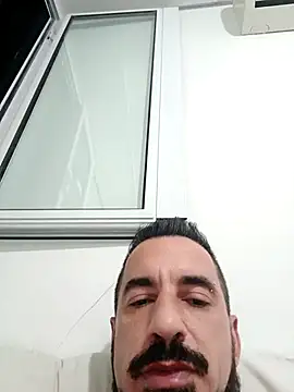 muscle model33 online show from 16, 3, 2026