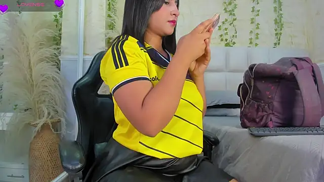 AlondraSoomer online show from 18, 6, 2026