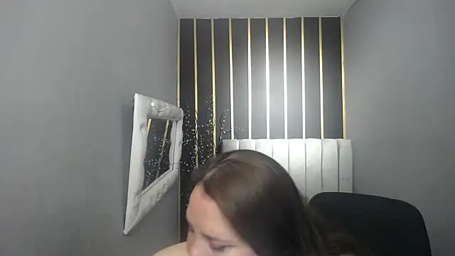 koral busty online show from 16, 5, 2026