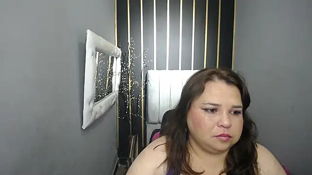 koral busty online show from 5, 5, 2026