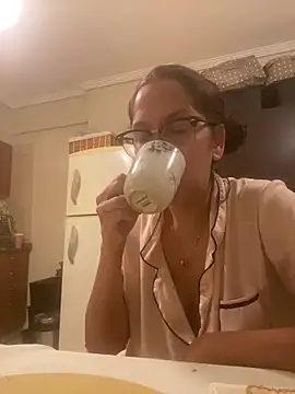 Yes 2102 online show from 16, 3, 2026