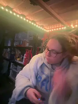 curvyneon online show from 31, 3, 2026