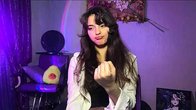 CareyDevan online show from 7, 4, 2026