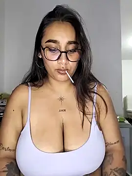 Mia skyy18 online show from 6, 5, 2026