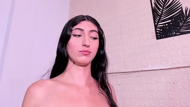 Valeria noir online show from 7, 6, 2026