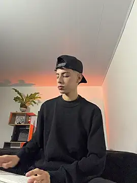 SebastianReed  online show from 25, 6, 2026
