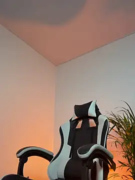 SebastianReed  online show from 25, 6, 2026