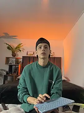 SebastianReed  online show from 11, 4, 2026