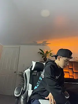 SebastianReed  online show from 22, 4, 2026