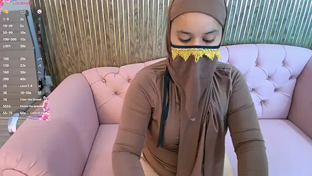 Aminaa Kaarim online show from 30, 4, 2026