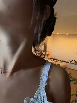 xsugarbabe online show from 4, 7, 2026
