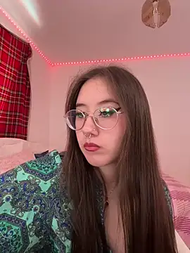 evelynnMiss online show from 15, 6, 2026