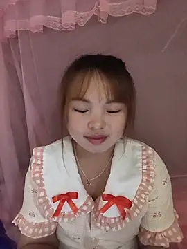 Mina xYx online show from 10, 6, 2026