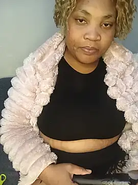 BeverlyQueen15 online show from 5, 7, 2026