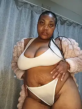 BeverlyQueen15 online show from 25, 7, 2026