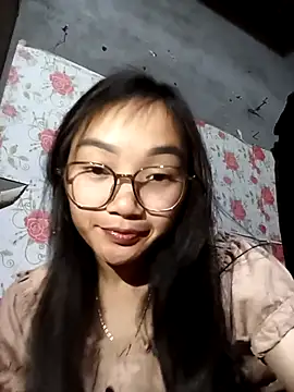 emmasexy2k online show from 2, 4, 2026