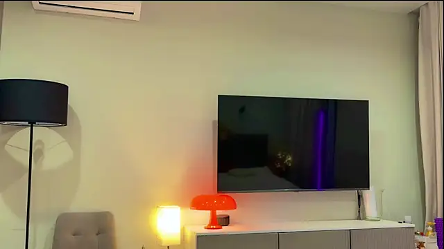 Snapshot of Nicolekira chatting on 3, 4, 2026 Nicolekira online show from 3, 4, 2026
