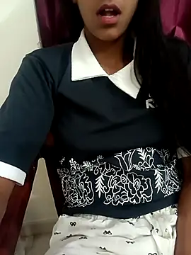 Snapshot of aushi_rajput chatting on 20, 4, 2026 aushi rajput online show from 20, 4, 2026