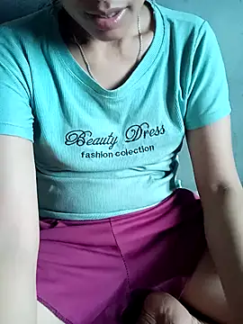 Snapshot of Leiley_98 chatting on 22, 6, 2026 Leiley 98 online show from 22, 6, 2026