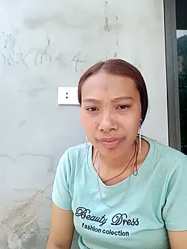 Snapshot of Leiley_98 chatting on 16, 5, 2026 Leiley 98 online show from 16, 5, 2026
