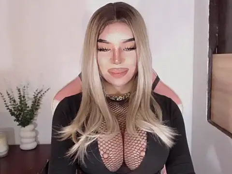 Zandralopez online show from 30, 3, 2026